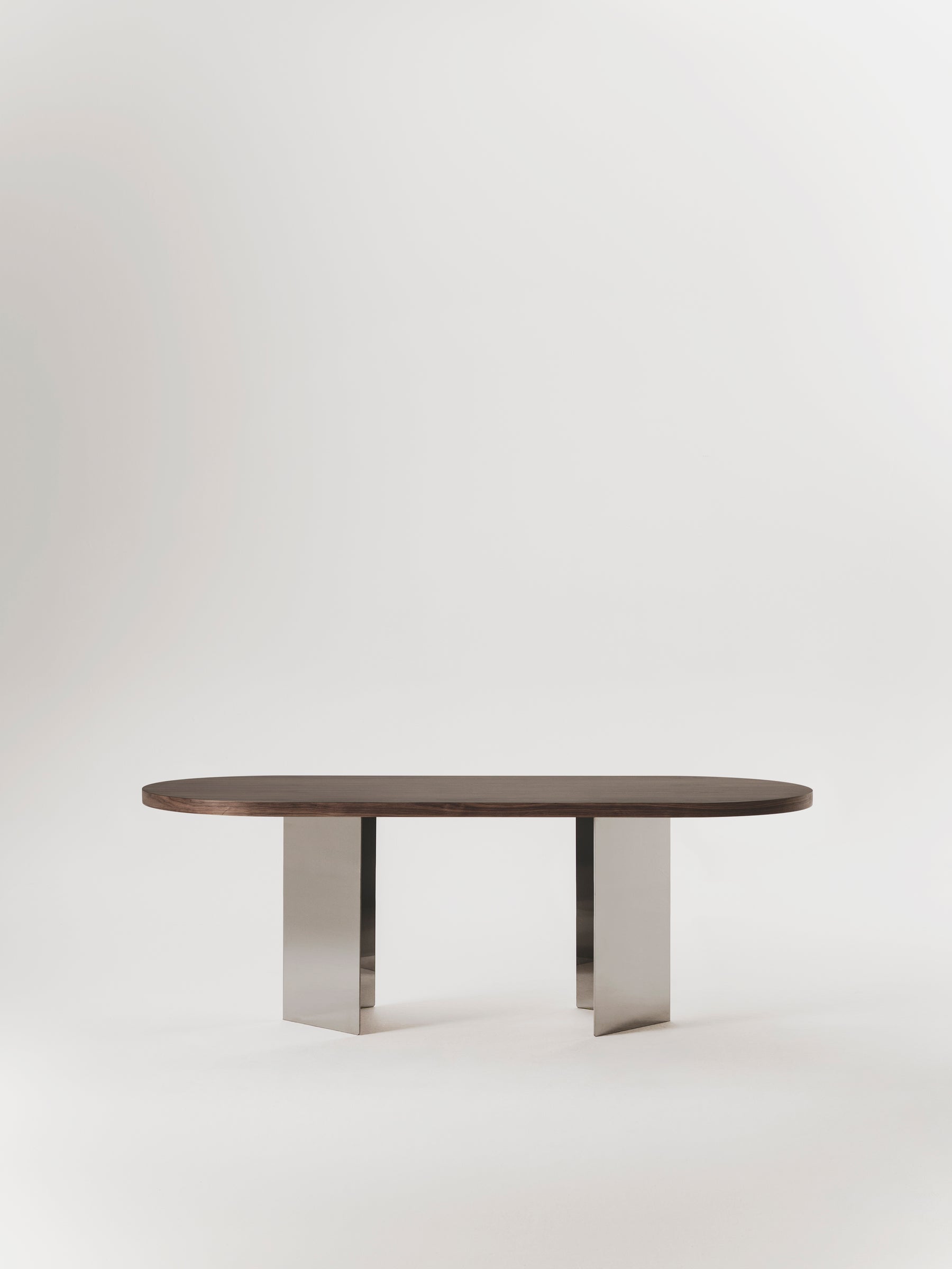 Mara dining table - TrynTrend
