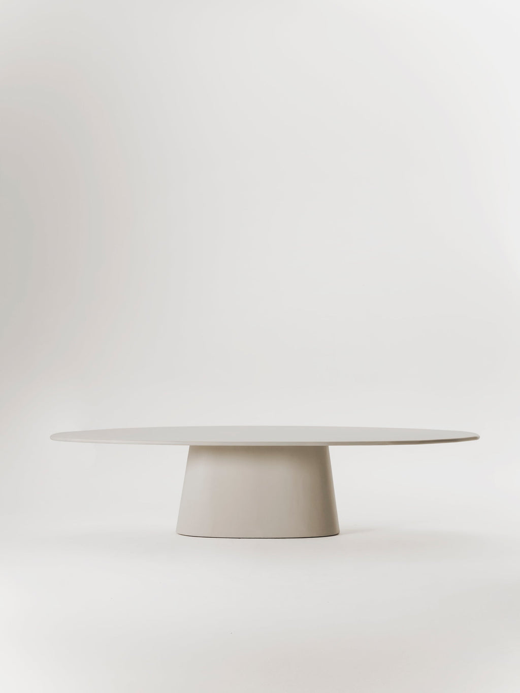 Imai Dining table - TrynTrend