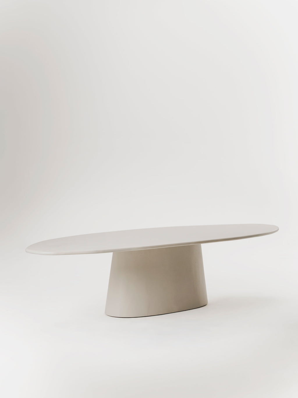Imai Dining table - TrynTrend