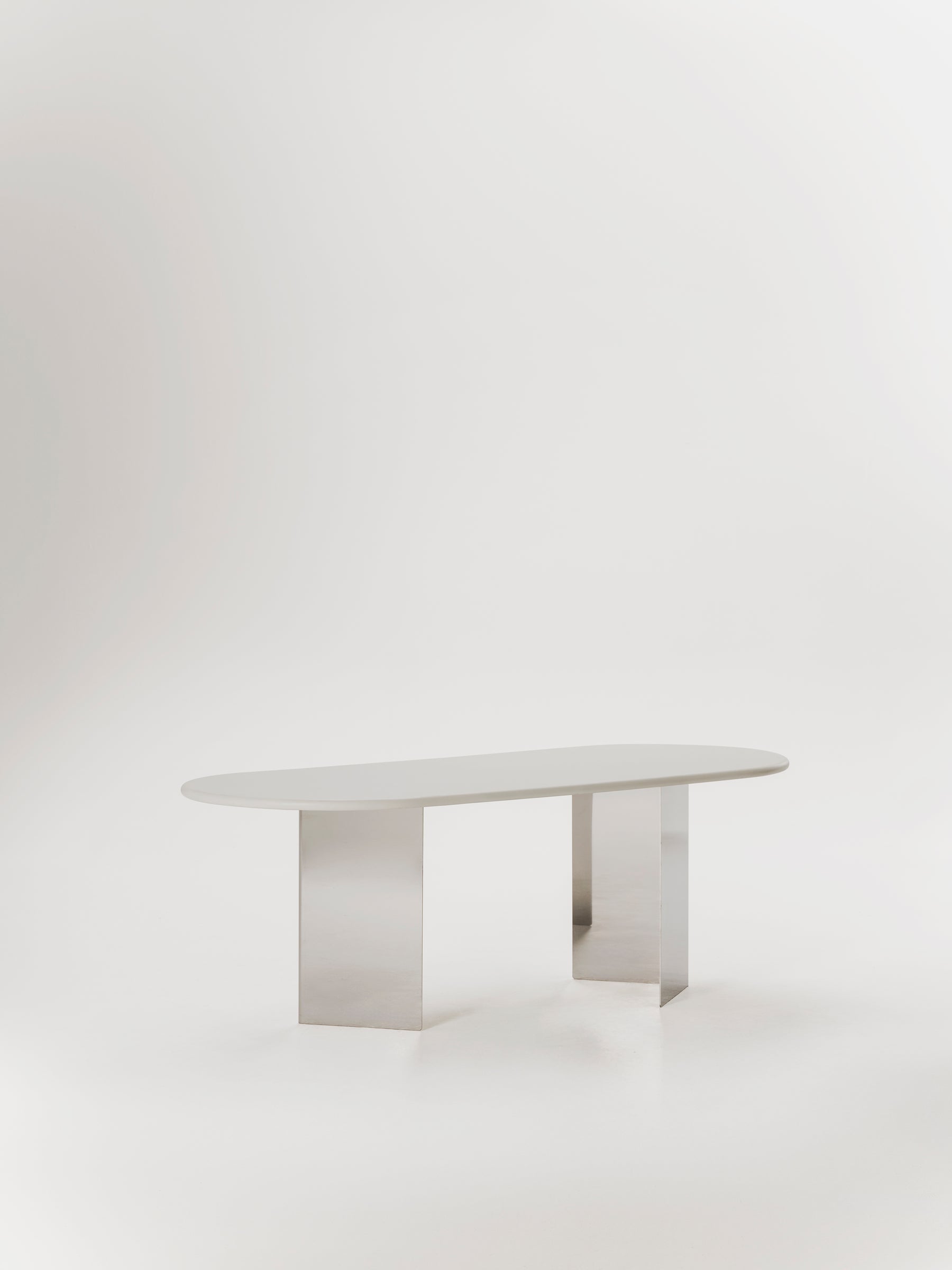 Adol dining table - TrynTrend