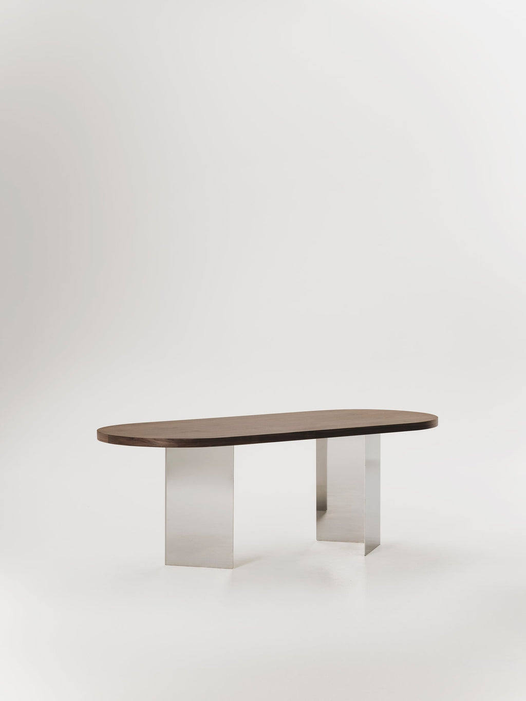 Mara dining table - TrynTrend