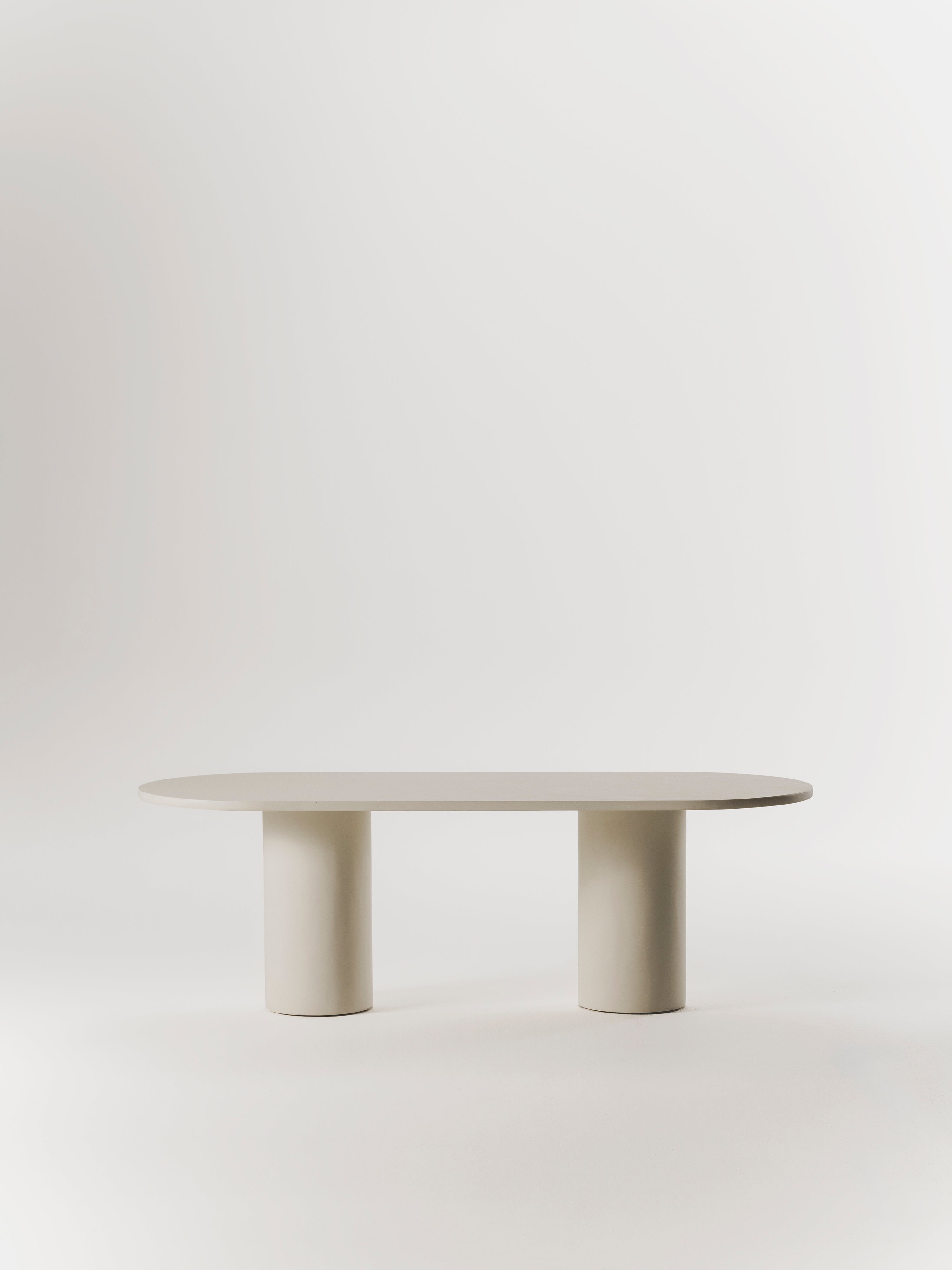 Reye dining table - TrynTrend