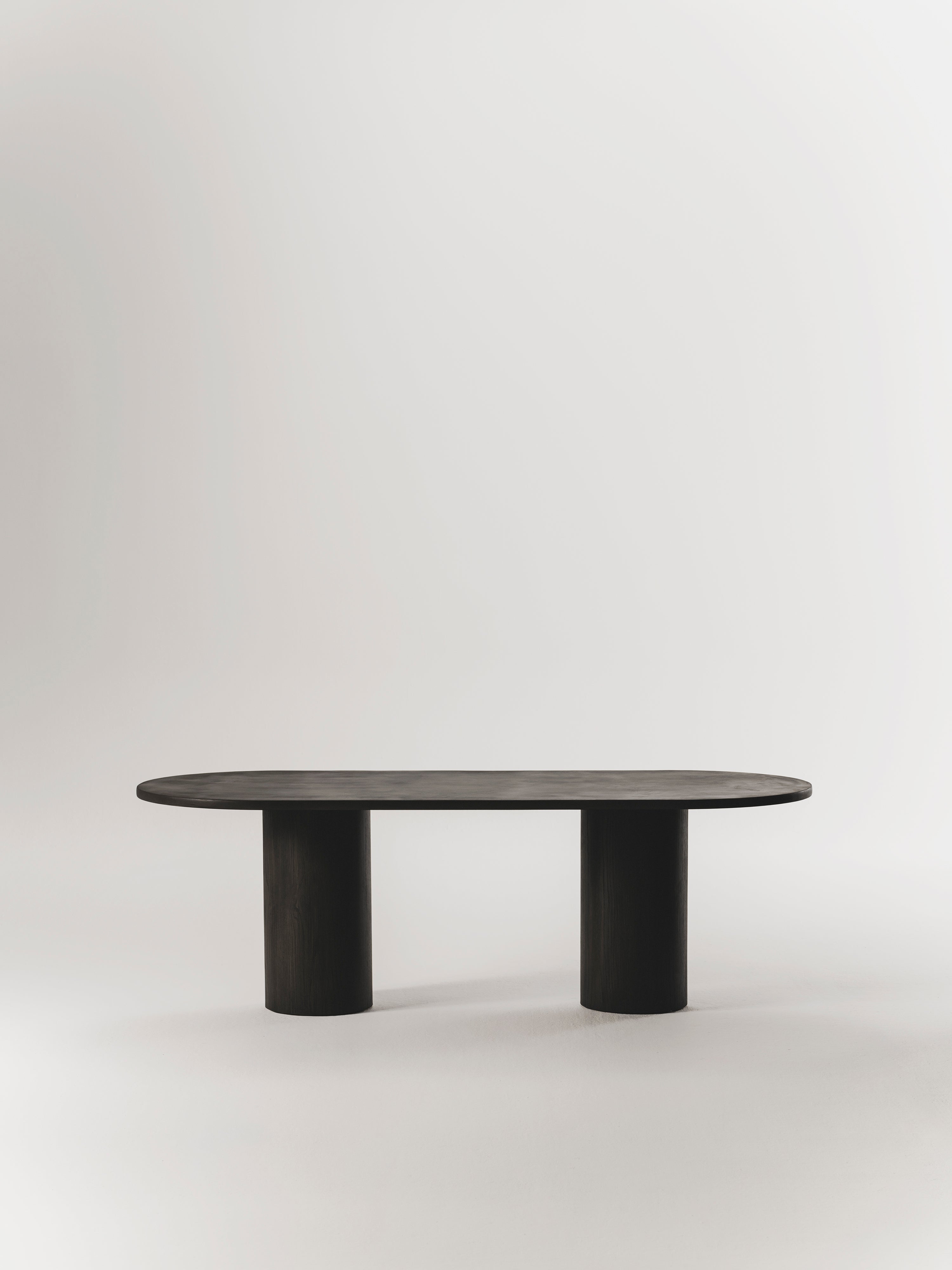 Reye dining table - TrynTrend